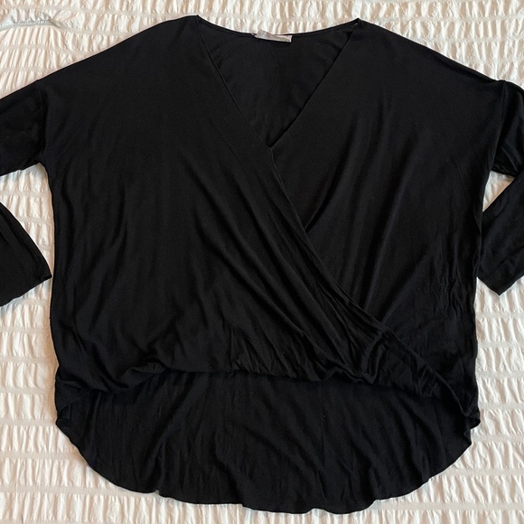 🌟 Boho Black V Neck Long Sleeve Draped Surplice Top Size L - Picture 3 of 10